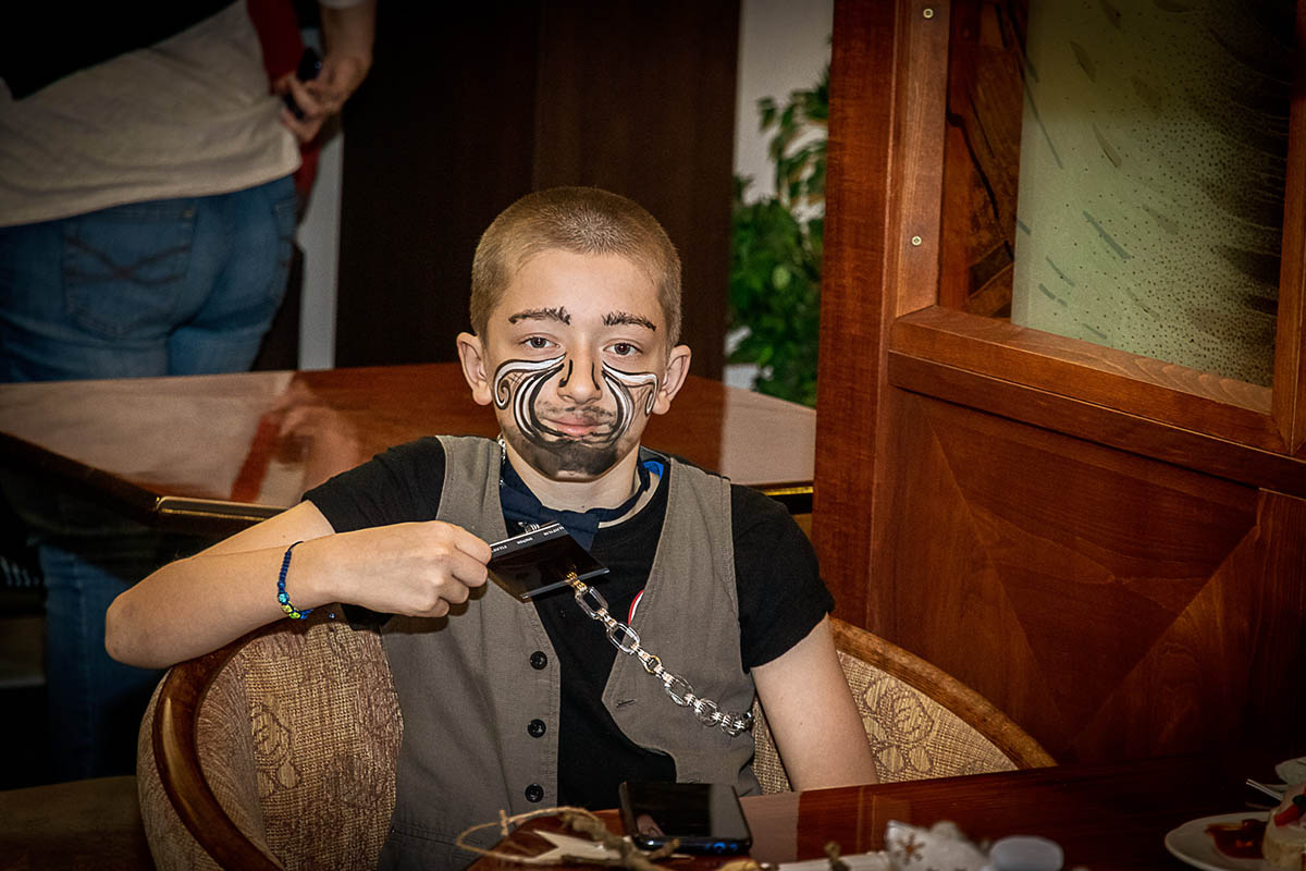 100