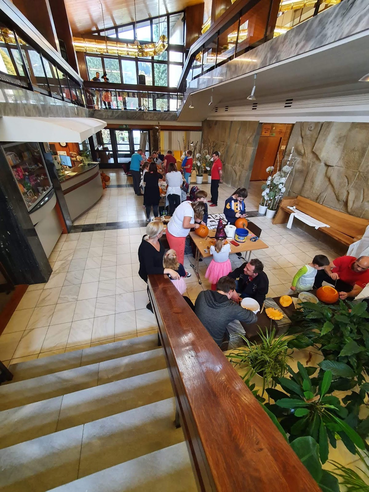 065